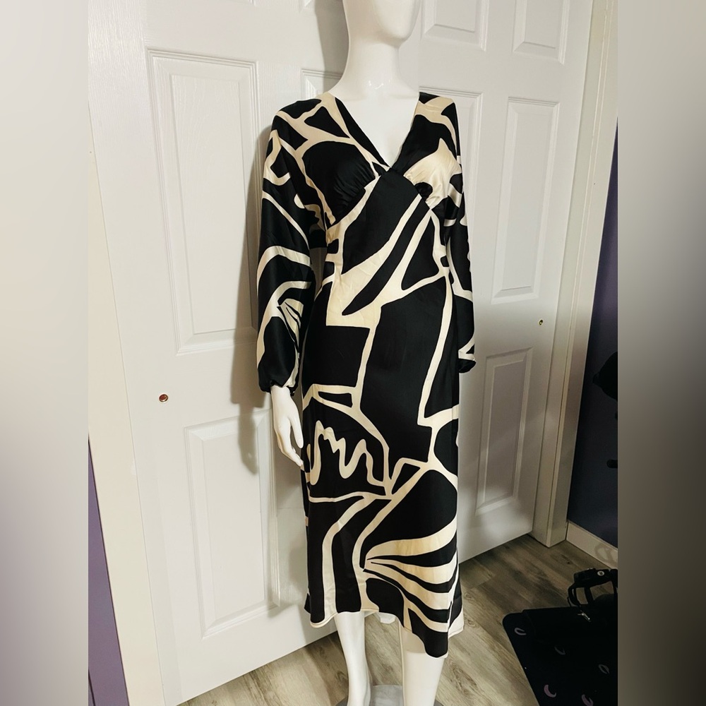 Banana Republic Dress - Picture 2 of 6